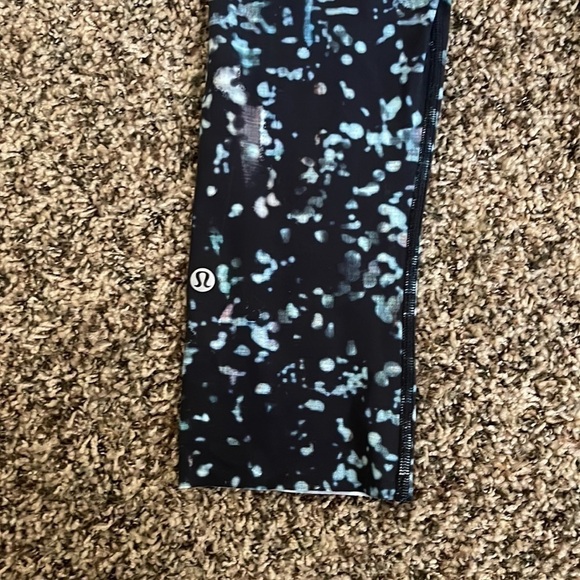 Lululemon Fast & Free Crop II *Nulux 19"
Pixel Haze Multi Black 4
Lulu - Picture 6 of 10
